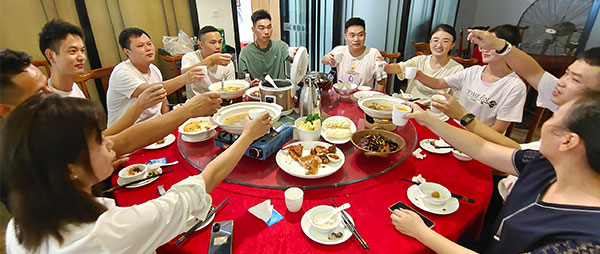 陽(yáng)臺(tái)山愛(ài)護(hù)環(huán)境公益活動(dòng)